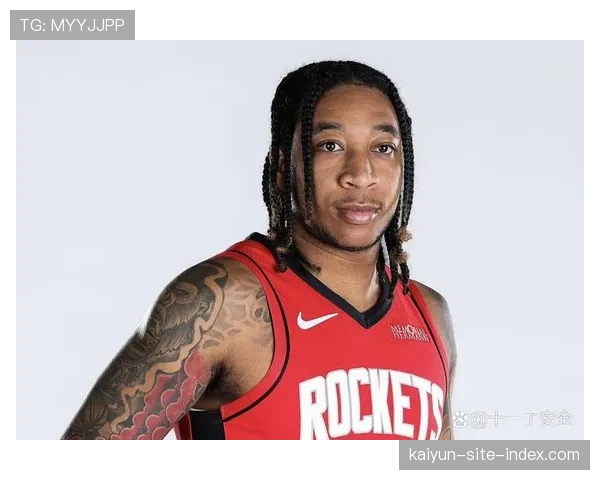 火箭双向合同后卫戴维森转正，季后赛15人名单敲定